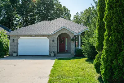 246 16th Avenue Crescent, Hanover, On N4n 3v3