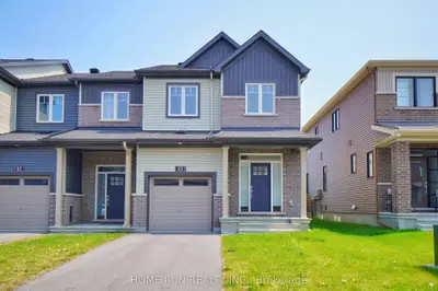 Att/Row/Townhouse in Kanata