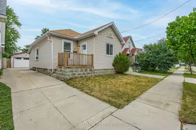 Detached in London East