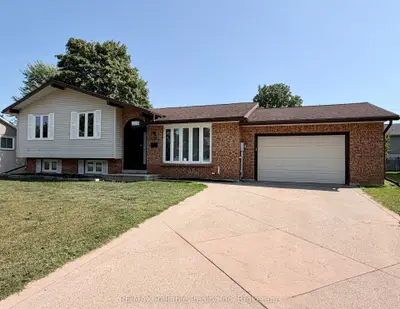 17 SUNCOAST Drive W, Goderich, ON N7A 4H1
