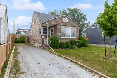 Detached in Welland