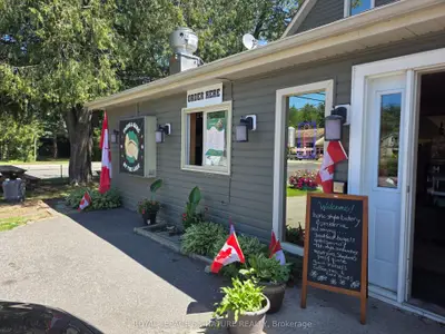 6 Bay Street, Lake Of Bays, On P0b 1a0
