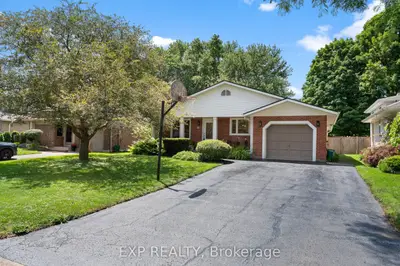 Detached in Pelham