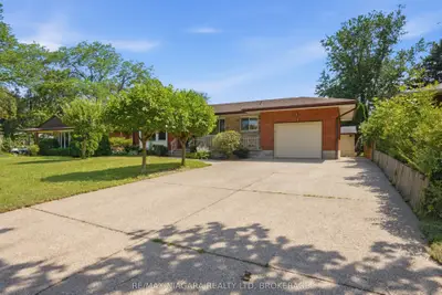 11 Richelieu Drive, St. Catharines, On L2m 2b7