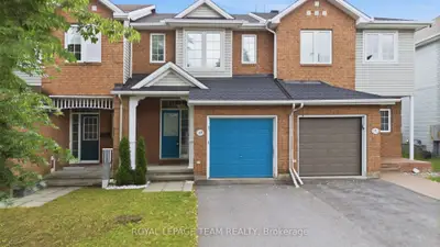 Att/Row/Townhouse in Kanata
