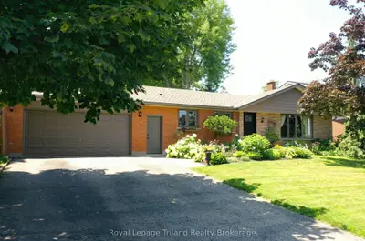 Detached in Woodstock