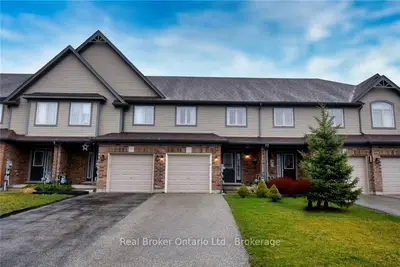 Att/Row/Townhouse in Guelph