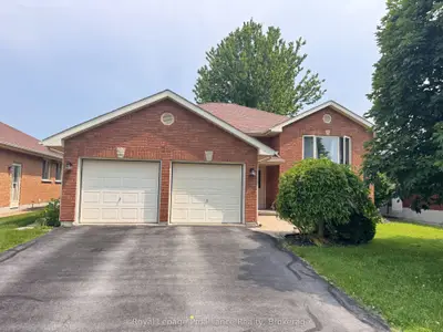 Detached in Belleville