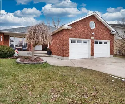 7594 Canterbury Crescent, Niagara Falls, On L2h 3e7