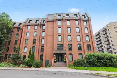 Condo Apartment in New Edinburgh - Lindenlea