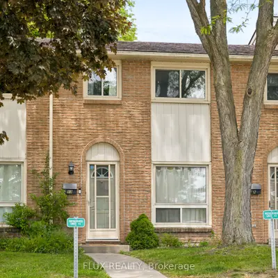 Condo Townhouse in Kitchener