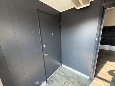 1027 Clarke Road Unit E, London East, On N5v 3b1