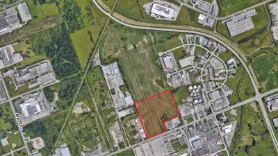 2040 Oxford Street E, London East, On N5v 2z8
