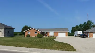 Detached in Central Huron