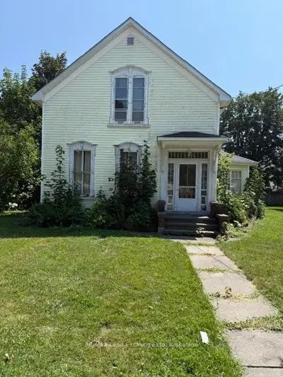 98 Trafalgar Street, Goderich, On N7a 1t6
