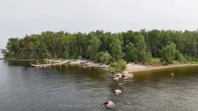 Detached in Kenora Remote Area