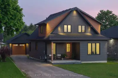 Detached in Plympton-Wyoming
