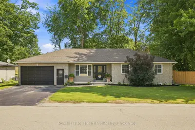 140 John Street N, Minto, On N0g 1z0