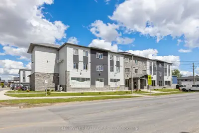 979 North Russell Road 302, Russell, On K4r 0l9