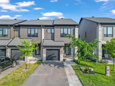 Att/Row/Townhouse in North Grenville