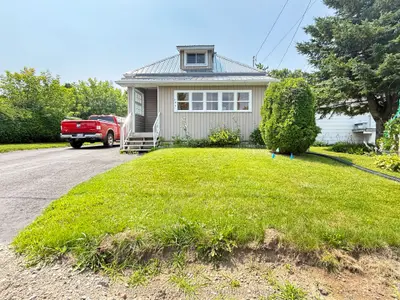 786 Seventh Street, Renfrew, On K7v 1b7