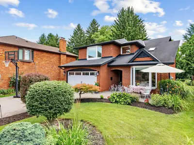 608 Highvalley Road, Hamilton, On L9g 3x3