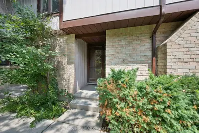 489 Beechwood Drive 1, Waterloo, On N2t 1h8