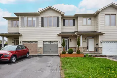 Att/Row/Townhouse in Orleans - Cumberland and Area