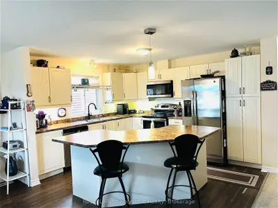 5 Kellestine Drive, Strathroy-caradoc, On N6g 0c5