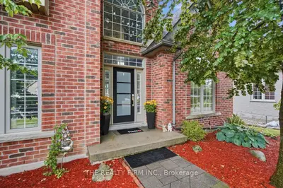552 Mcgarrell Place, London North, On N6g 5j8