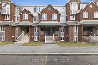 390 Briston Private 3, Hunt Club - South Keys And Area, On K1g 5r3