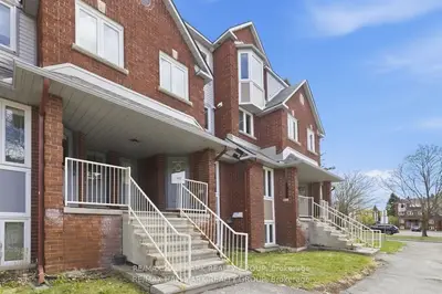 390 Briston Private 3, Hunt Club - South Keys And Area, On K1g 5r3