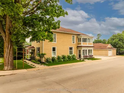 Detached in Saugeen Shores