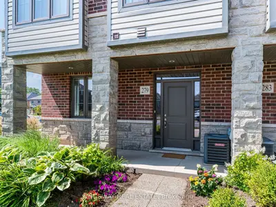 279 Skinner Road N, Hamilton, On L8b 1w5