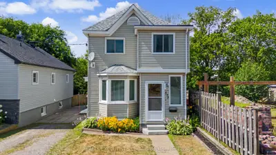 Detached in North Bay