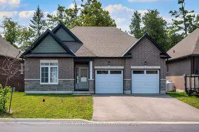 19 Hillcroft Way, Kawartha Lakes, On K0m 1a0