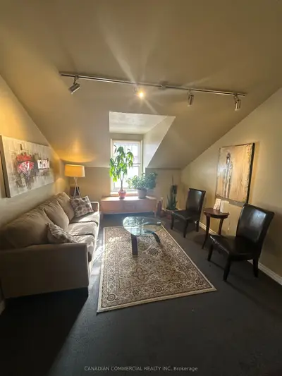 186 Albert Street, London East, On N6a 1m1