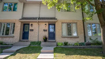 925 Lawson Road 39, London North, On N6g 4x3