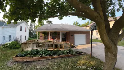 Detached in North Middlesex