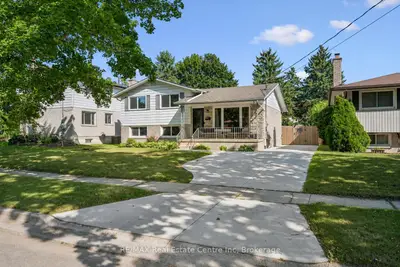 Detached in Guelph