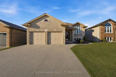 129 Wellbrook Boulevard, Welland, On L3c 7m8