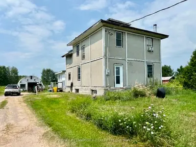 Detached in Laurentian Valley
