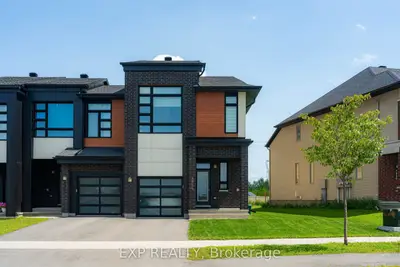 Att/Row/Townhouse in Kanata