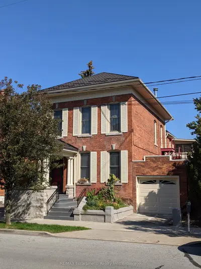 Lower Level in St. Catharines