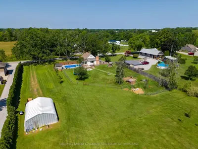 Detached in Pelham