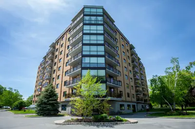 Condo Apartment in Kingston