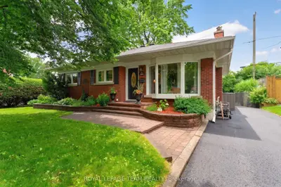 Detached in Belair Park - Copeland Park and Area
