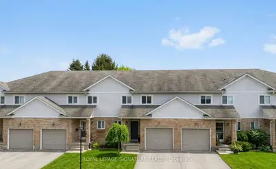 Condo Townhouse in Pelham