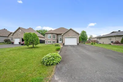 Detached in North Stormont