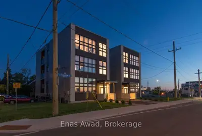 Fourplex in Alta Vista and Area